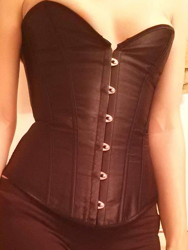 Review of Everbellus Black Satin Sexy Strong Boned Corset Lace Up Bustier Top by MsA